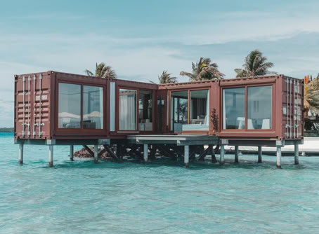 Thinking Inside the Box: How Shipping Containers Are Revolutionising Tiny House Living 