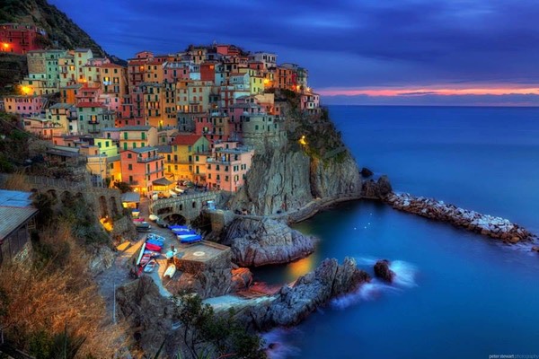 The Colorful Cost in Manarola, Italy